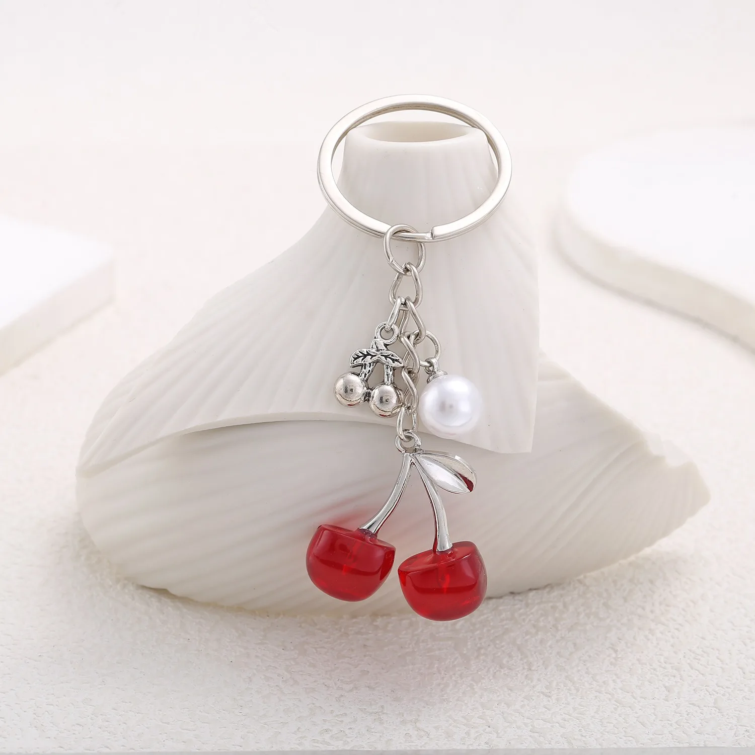 Cute Cherry Pearl Keychain Girls Sweet Versatile Bag Pendant Car Key Accessories Women’S Bag Charm Keyring Gift Trendy New