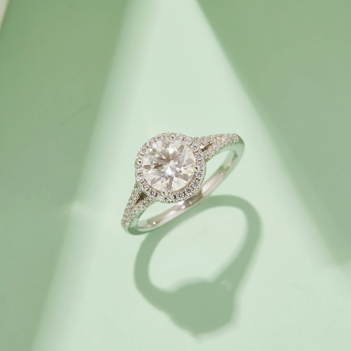 

Fashion Design Round 1.5 CT Moissanite Engagement Ring For Women's Jewelry Wedding Rings