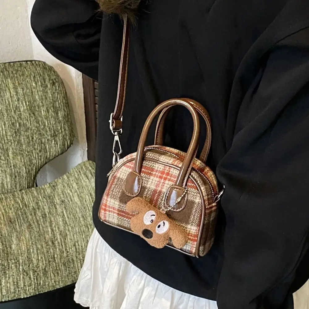 

Vintage French Style Woolen Plaid Bowling Bag Elegant Cloth Boston Shoulder Bag Casual Large Capacity Women Handbags Work