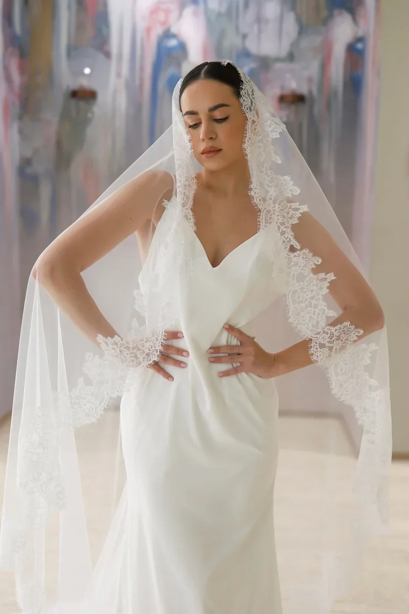 Mantilla Lace Veil One Tier Bridal Veil with Lace Trim Cathedral Long Wedding Veil