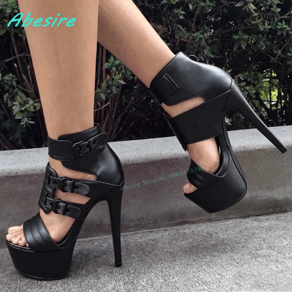 Red Multi-Buckle Platform Sand - Street Fashion Outfit recension och pris