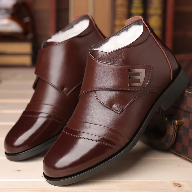 2024 Zimowe buty męskie Bawełniane buty na grubym obcasie antypoślizgowe skórzane Obuwie Okrągłe palce pluszowe buty śnieżne Casualowe modne buty męskie Botas