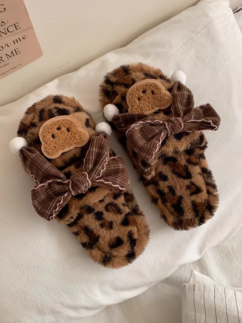 

Fashionable Leopard Print Plush Slippers Women's Indoor Outdoor Cotton Slippers Cute Knot Bear Design Autumn Winter