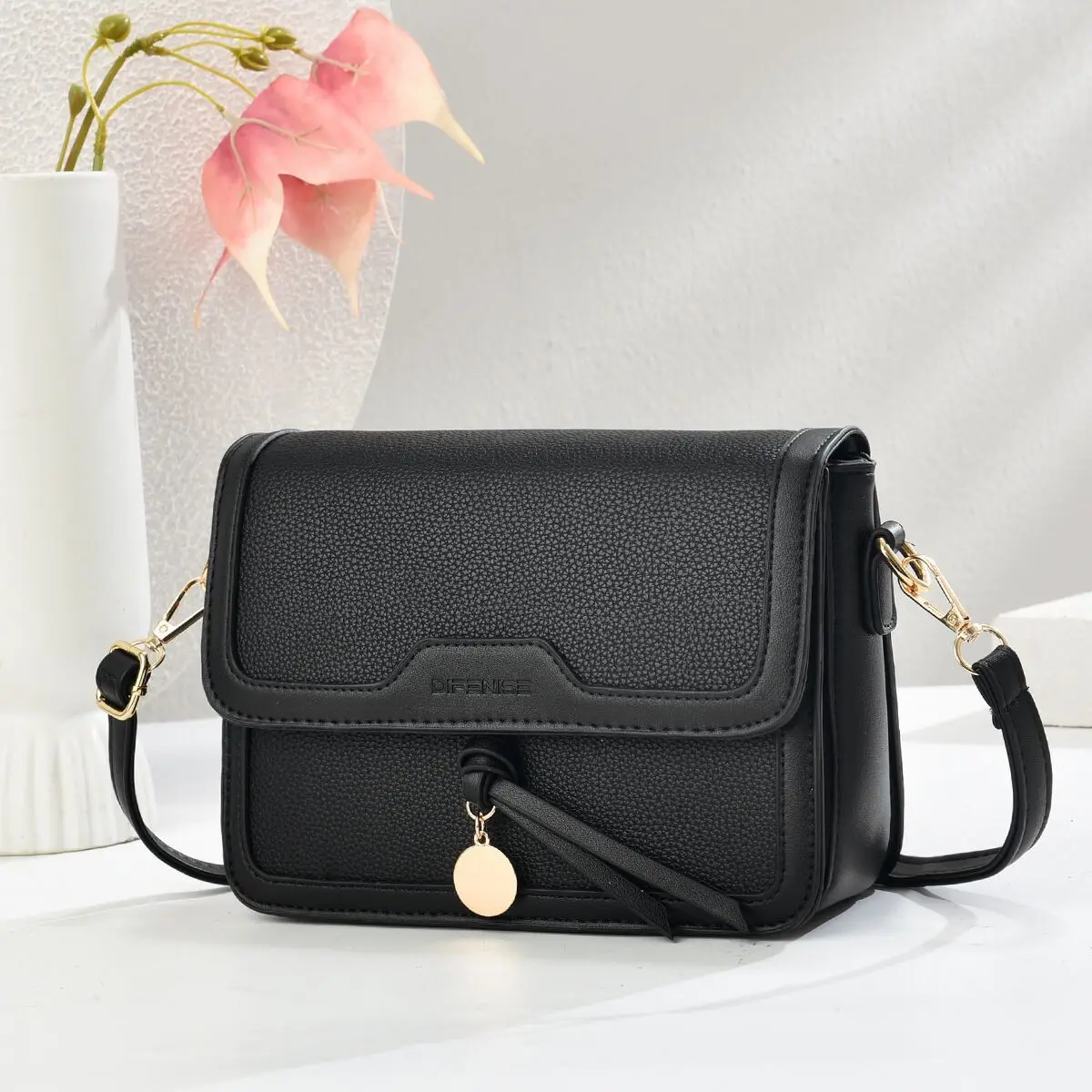 

2025 Европа и Америка, новая женская сумка в стиле ретро Tide, крутой стиль, атмосферная модная легкая роскошная сумка через плечо/плечо