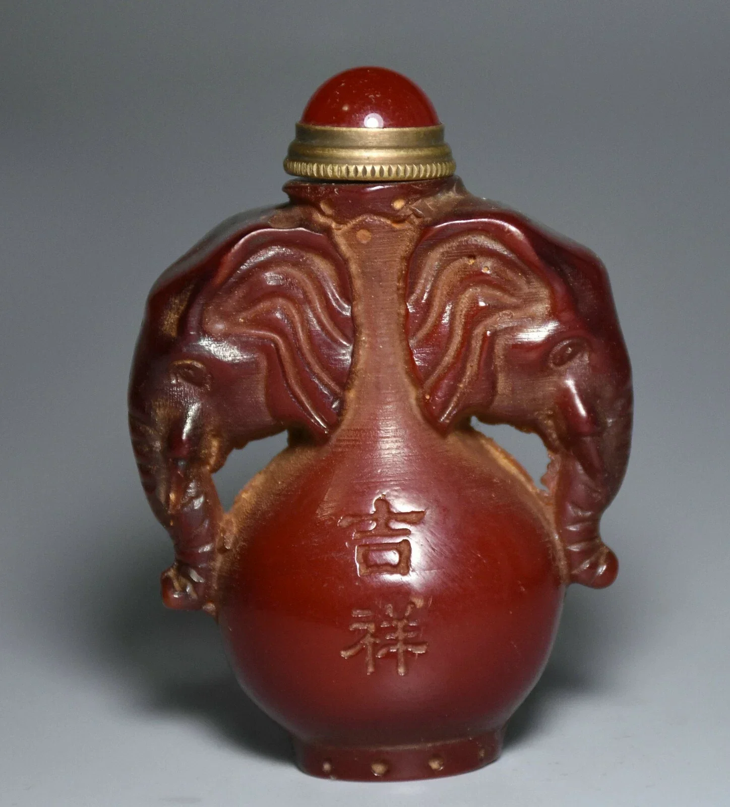7CM Old China Red Amber Carving Dynasty Palace 2 Head Elephant Snuff Bottle