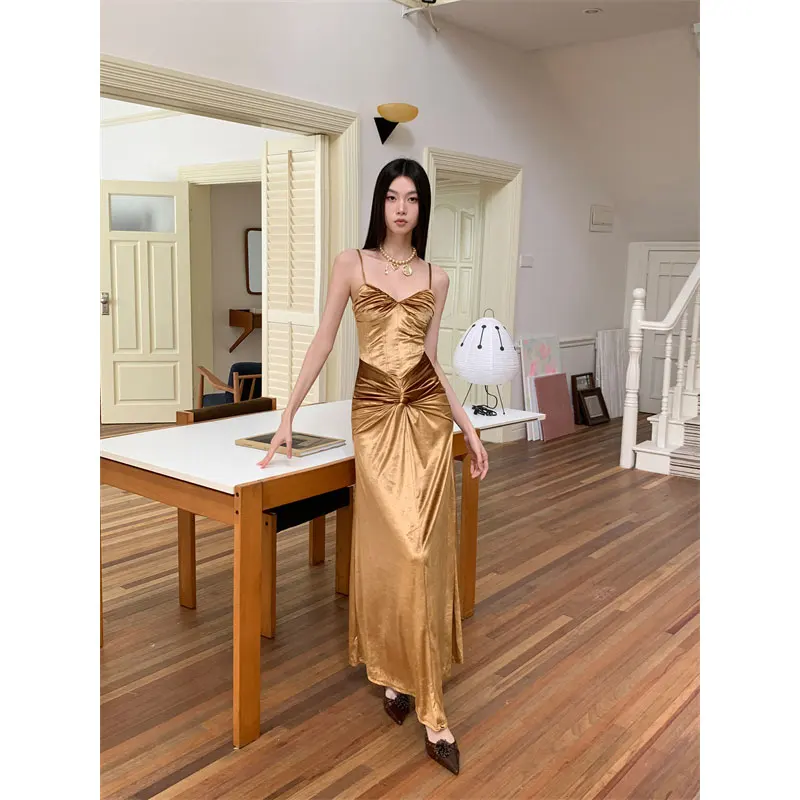 RORORIRI Abiti da sera eleganti dorati Cinturino in velluto Abiti da ballo a sirena Slim Fit Lunghezza pavimento Gala Party robe de soirée mariage