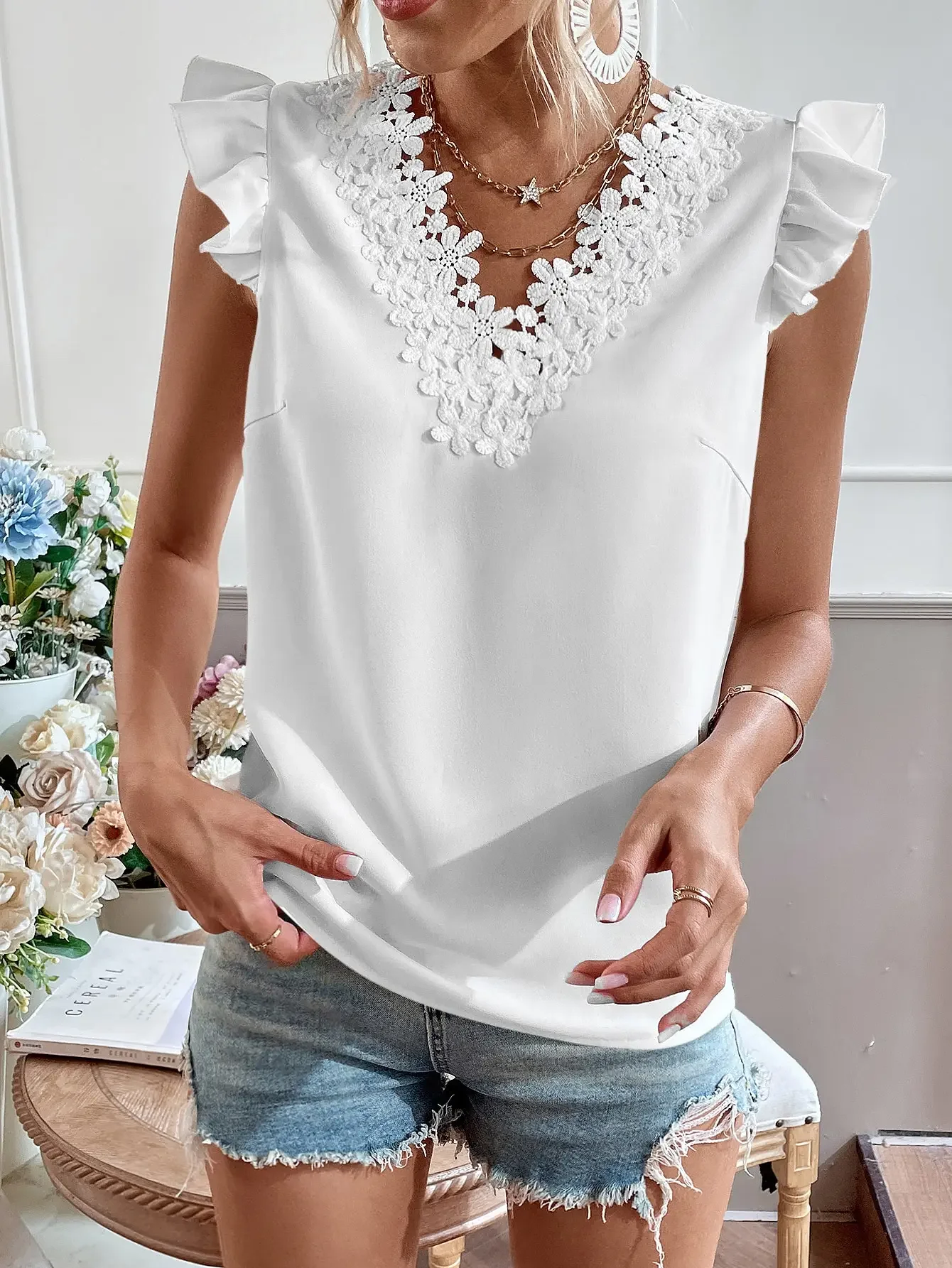 Elegant casual women\'s shirt V-neck short sleeve lace patchwork pleated lace loose casual women\'s shirt