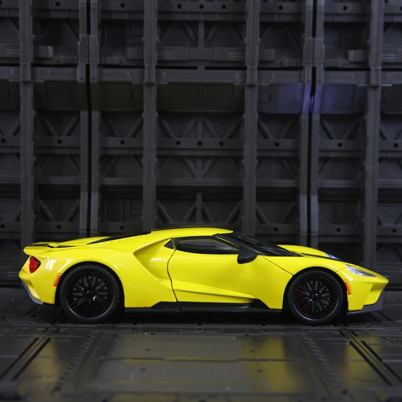 1: 24 simulação modelo de supercarro de liga Ford GT, portas e capô do motor, porta-malas pode ser aberto, absorção de choque de direção