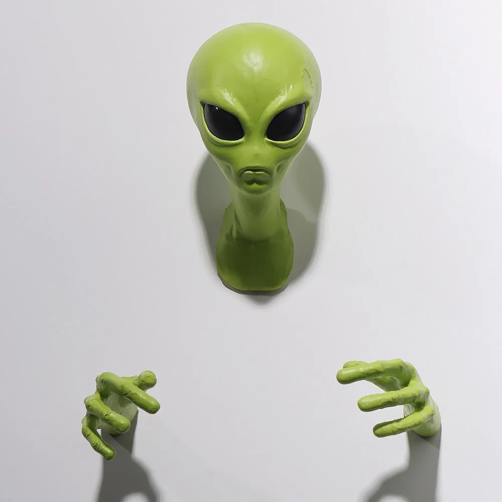 3D UFO Alien Wall Decor Props Cosplay  Spaceship Green Monster Bar Haunted House Amazing Room Deco Party Costume Props