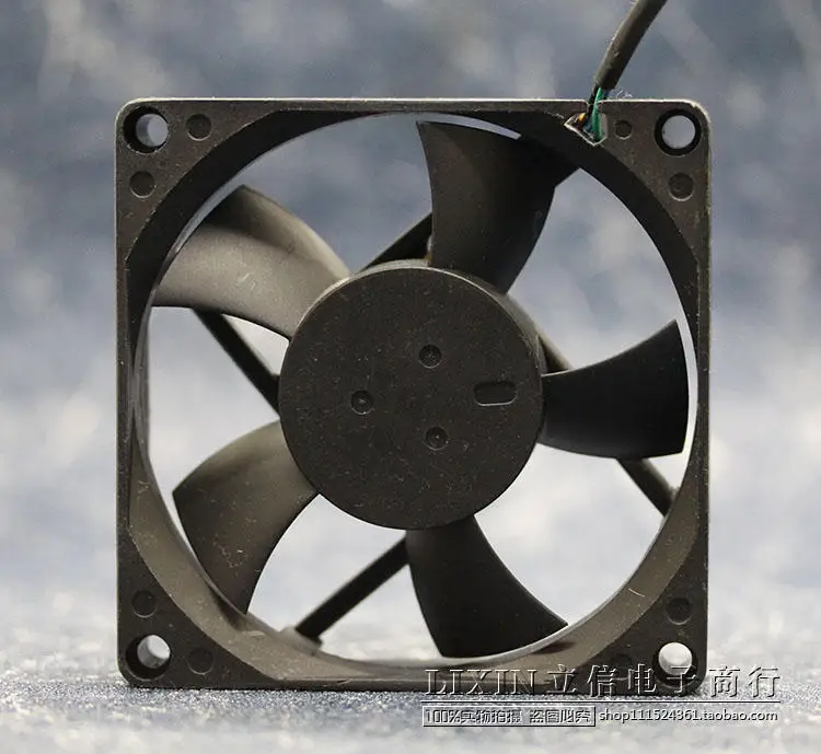 AVC DA08020B12UPS03 DC 12V 0.46A 80x80x20mm 4-Wire Server Cooling Fan