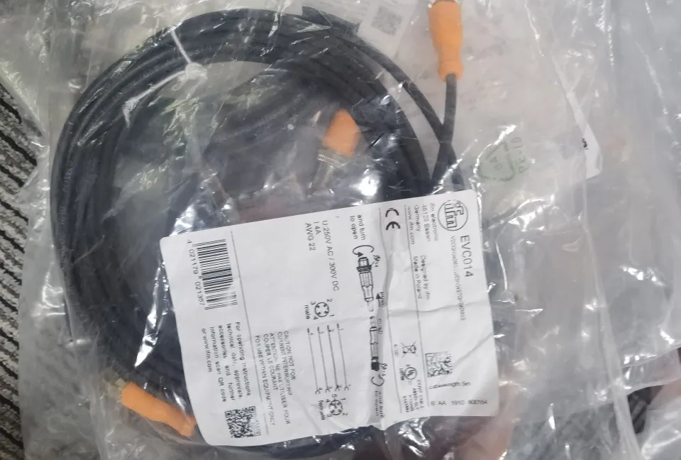 Free Shipping Original Spot IFM EVC014 Sensor Cable Will Be Sent On The Same Day