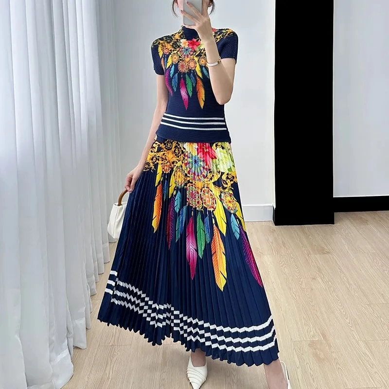 Womens Sets 2 Pieces Set Short Sleeve Top Pleated Long Skirt Woman Clothing Printed Retro Corn Grain Summer New Design Slim Suit