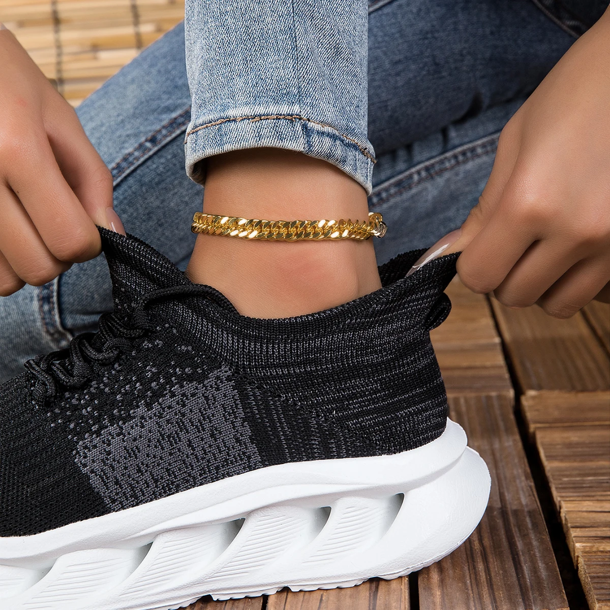 Herren Sneaker aus atmungsaktivem Fly-Knit Netzstoff, Klingen-Sohle für ermüdungsfreies Stehen, vielseitige Freizeitschuhe für den Arbeitsweg – Detail 10