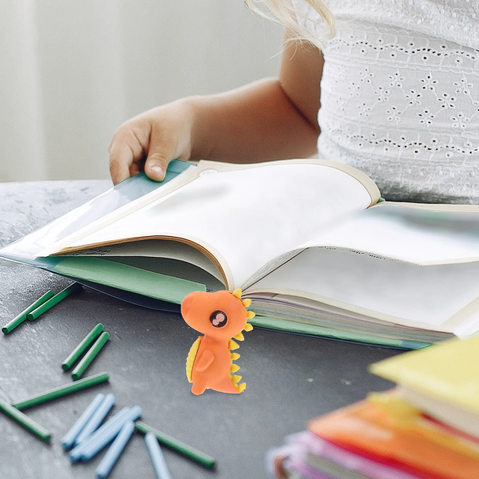 

24Pcs Dinosaur Erasers Animal Shaped Cute Cartoon Mini Erasers Bulk for Kids School Classroom Prizes Fun Gifts