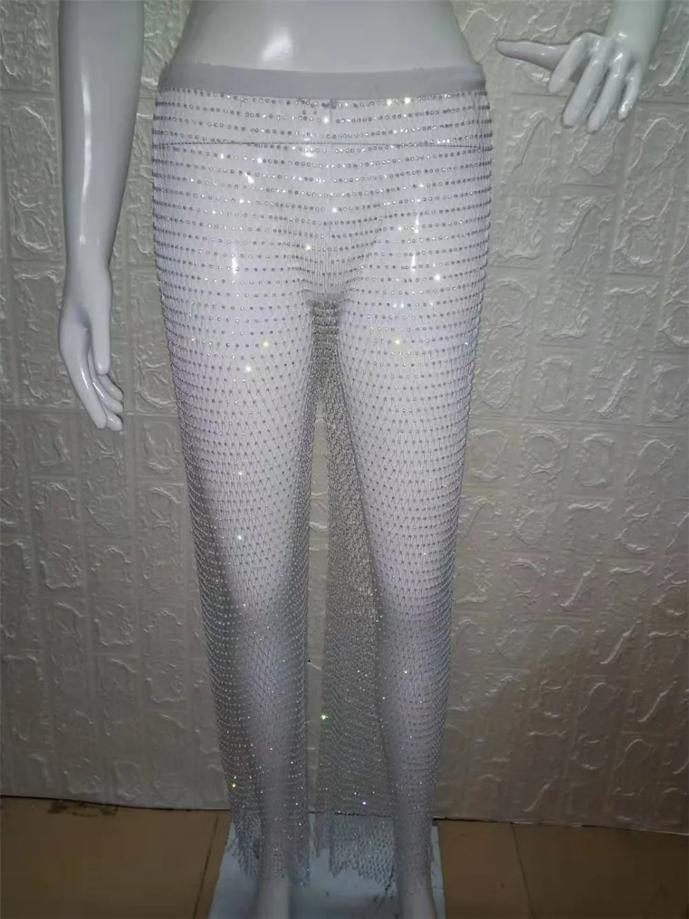 Damen-Mesh-Hose mit weitem Bein, Strass-Verzierung, hohe Taille, schmale Passform, transparente Hose, zum Überziehen über Jeans für Halloween-Party, Weihnachten, Nachtclub – Detail 18