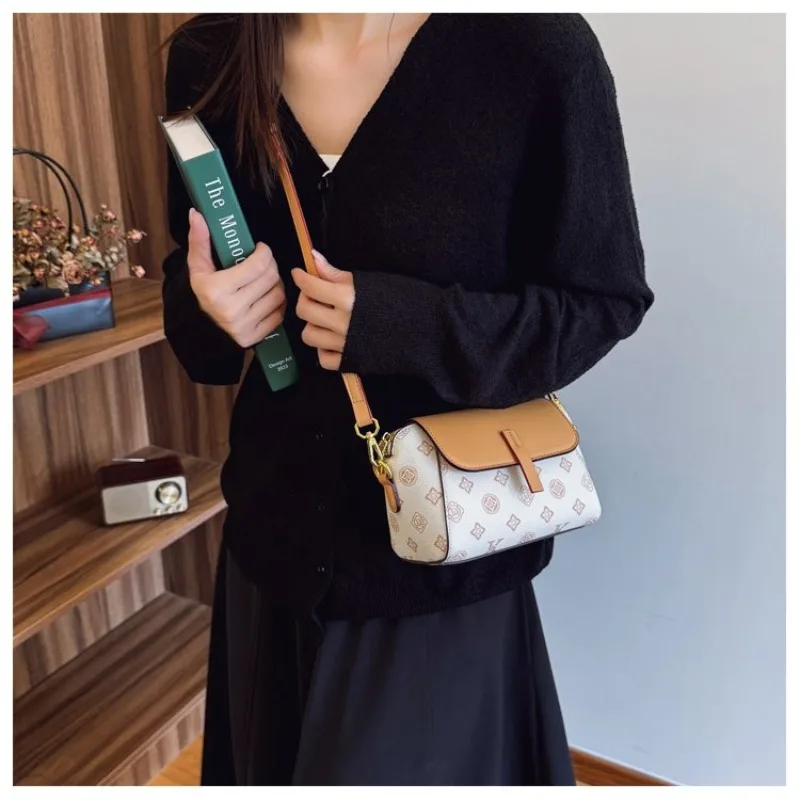 

New 2025 Women's Handbag, Maillard Style Underarm Shoulder Bag, Retro Printing for Commuting and Daily Activities