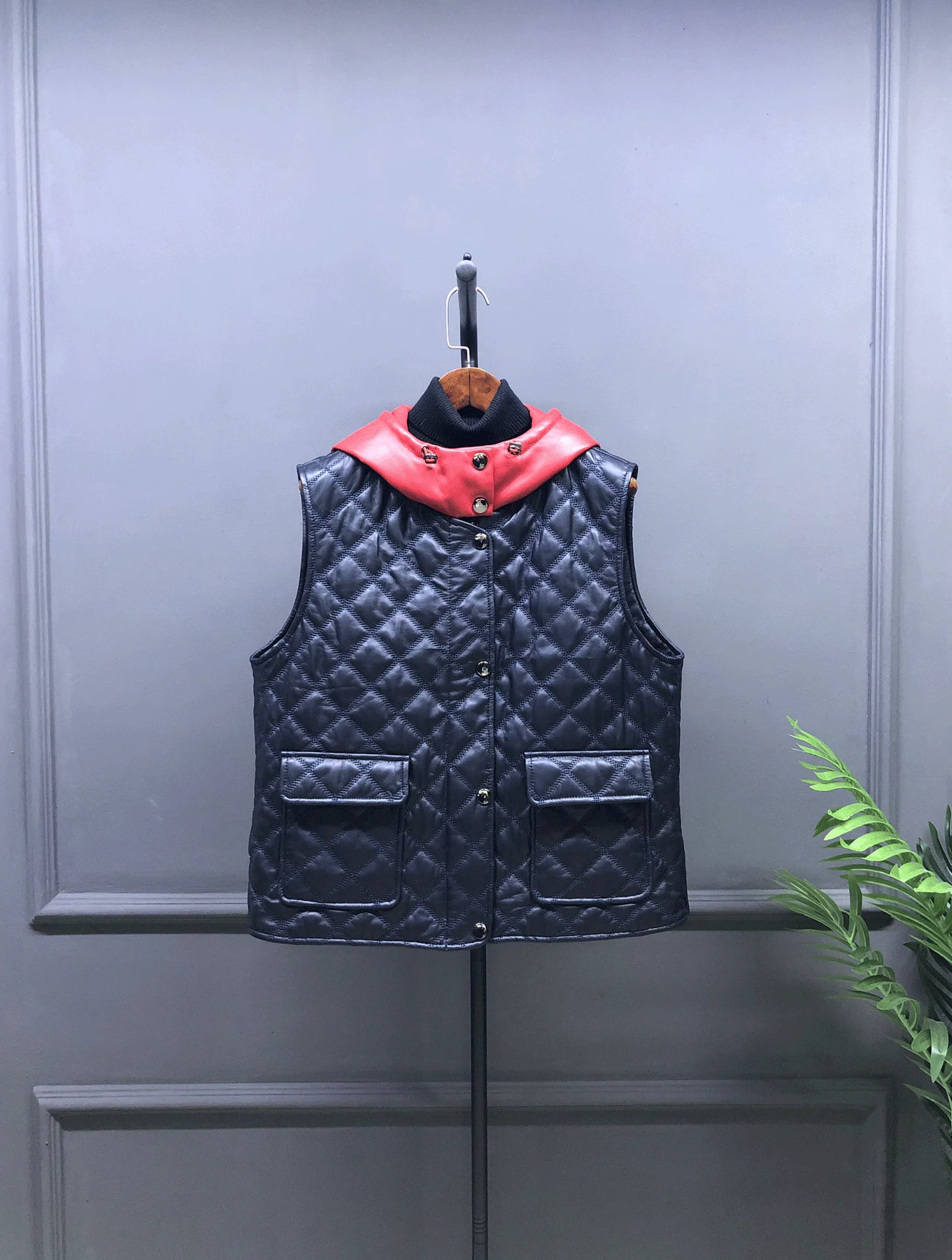 

Faionable ort Leather Jaet с капюшоном, облегающее пальто из овчины, теплая хлопковая подкладка, повседневная молодежная верхняя одежда для повседневного использования