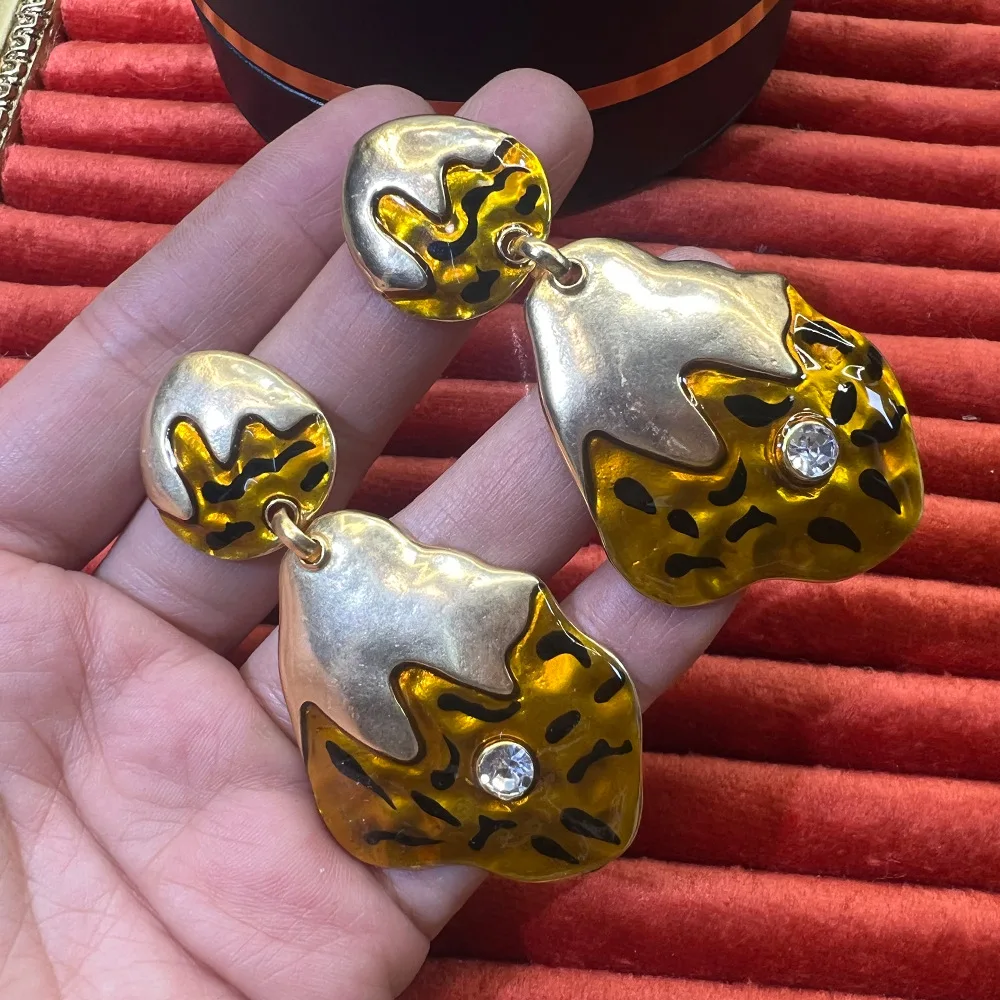 European and American exaggerated leopard print geometric water drop earrings ins cross-border hot-selling niche design sense li
