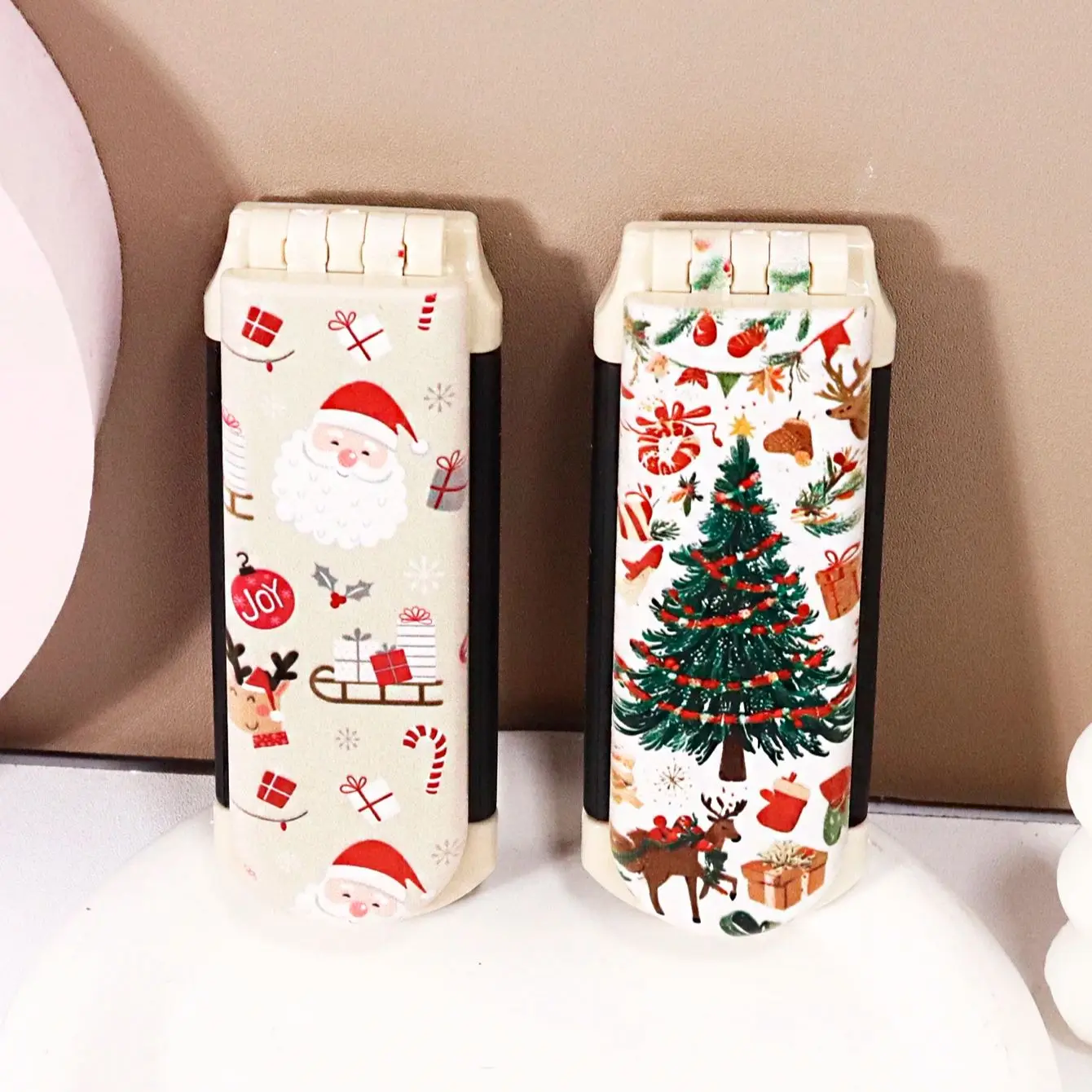 

Christmas Elements Portable Mini Massage Folding Mirror Comb,Perfect Gift For Christmas,Special for real hair wigs