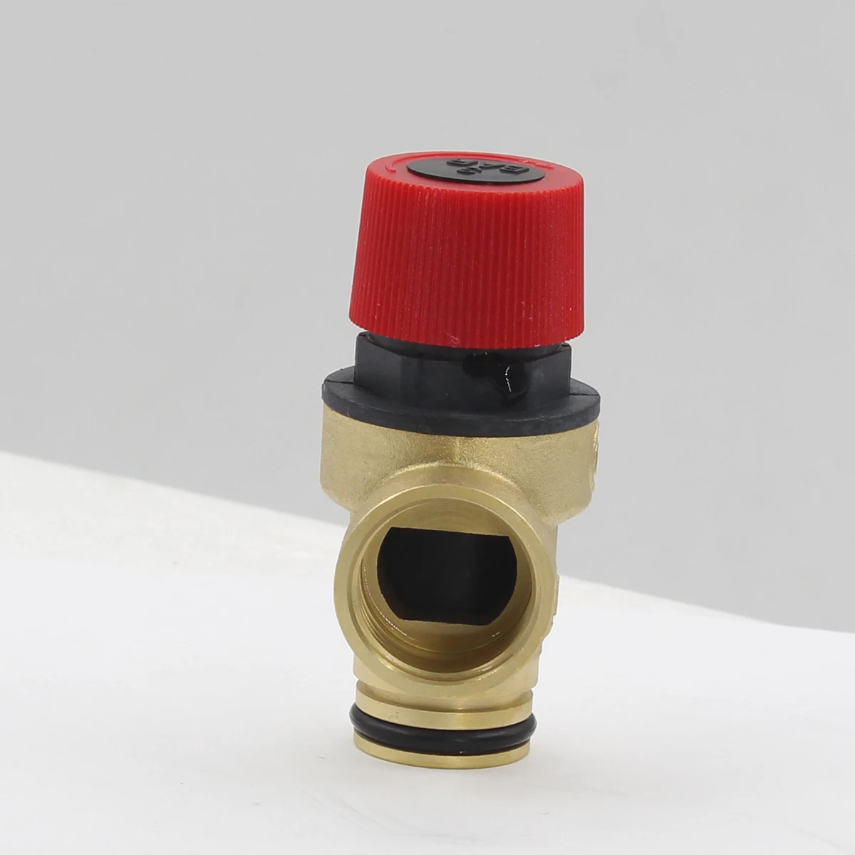 1pc Brass Safety Valve Relief Valves for Central Air-conditioning Gas Water Heaters and Pressure Relief Valves