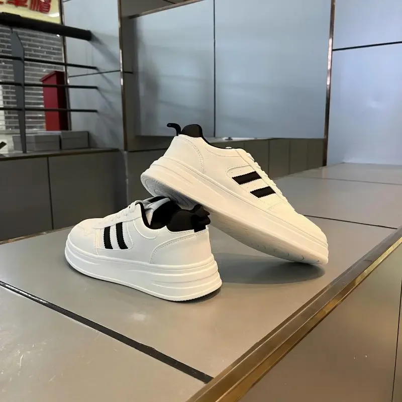 

2025 Новые дышащие и универсальные повседневные кроссовки, студенческая спортивная повседневная обувь на толстой подошве, модные белые кроссовки высокого класса