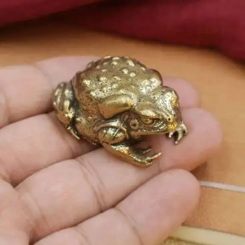 Antique Bronze Sculpture, Solid Color Brass Toad Small Ornament, Frog Figurine, Tea Pet