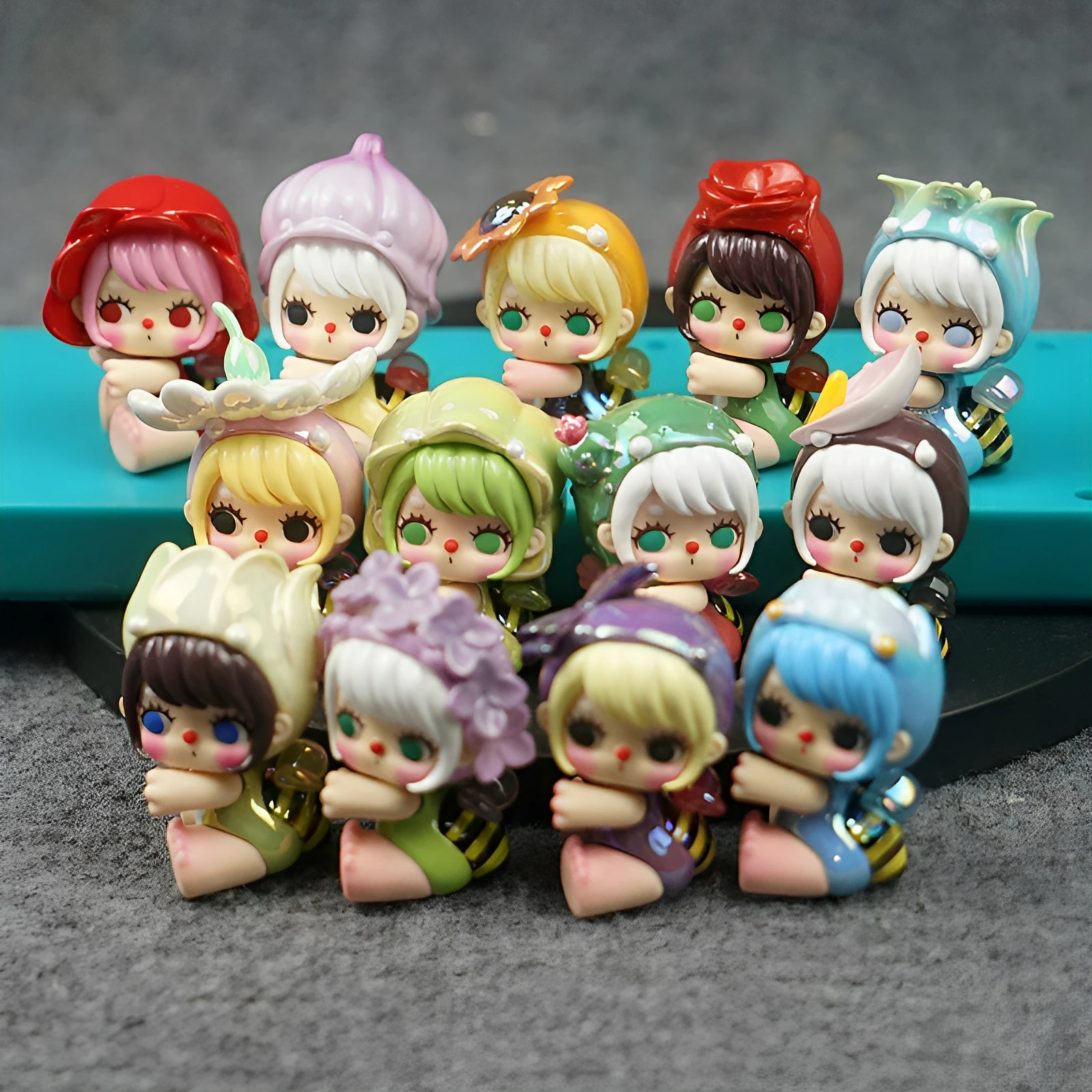 

Original Spot Lila Love'S Hugging Cute Grain Blind Box Anime Handmade Car Decoration Cute Toy Girls Gifts Tidy Play Ornaments