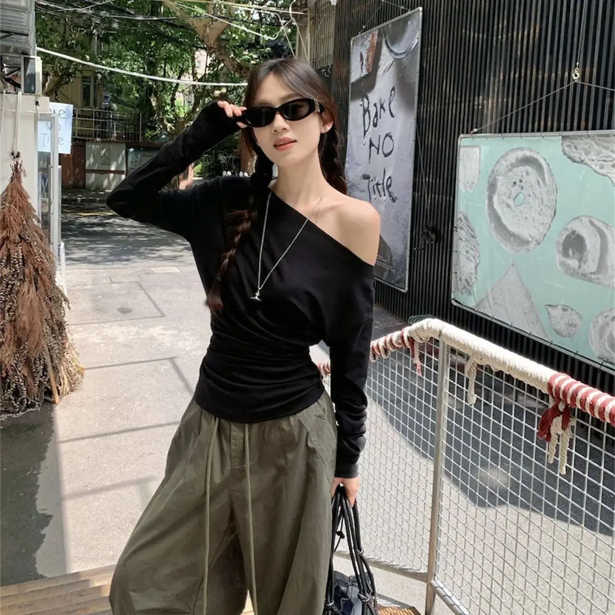 المرأة مثير قبالة الكتف القمم 2025 موضة جديدة في Y2k الساخن فتاة ضئيلة قمصان طويلة الأكمام الصلبة الخريف الربيع شيك تي شيرت الشارع الشهير #4