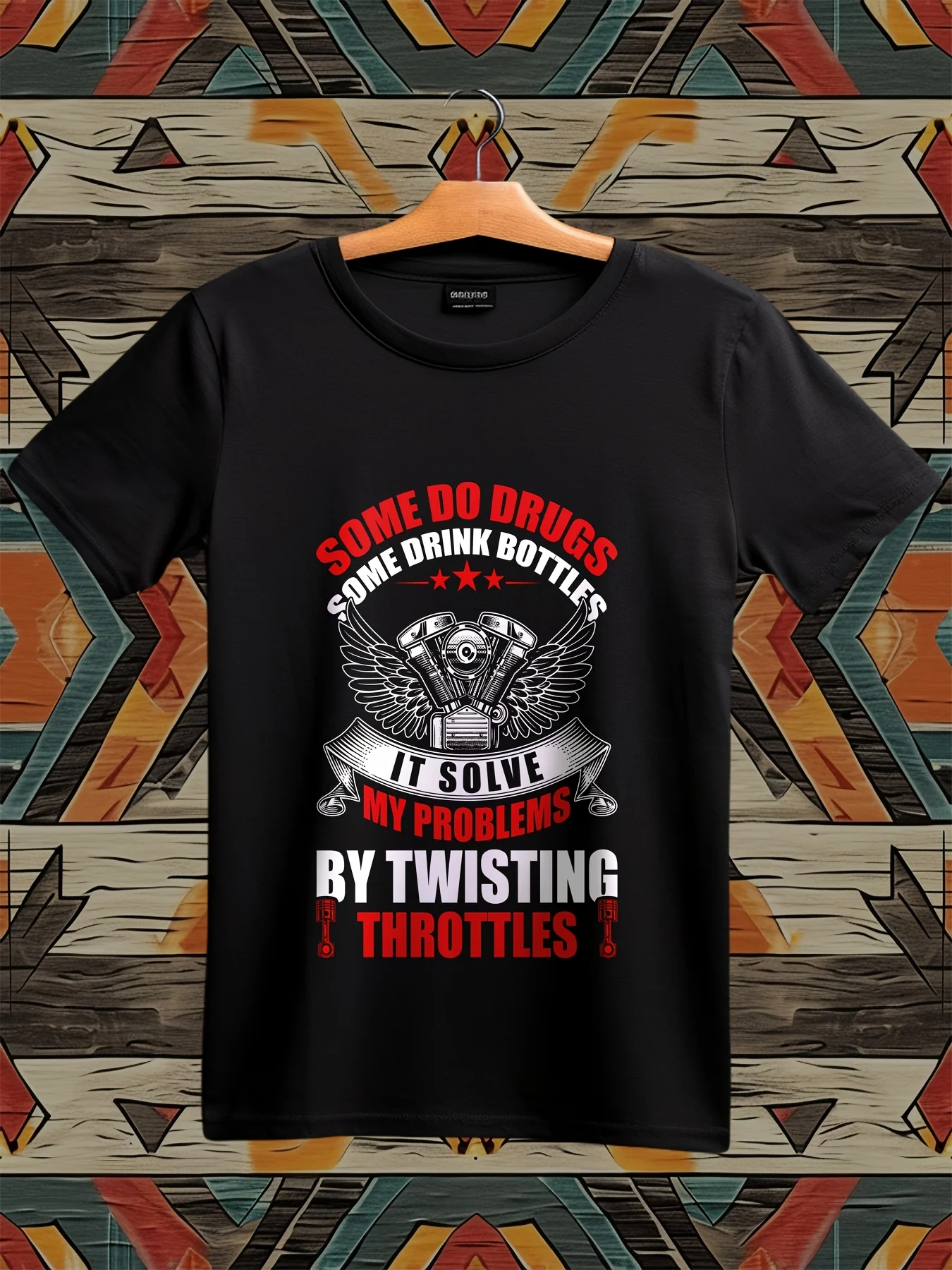 1 pieza de camiseta gráfica divertida y satélica con eslogan "Some People Drink Alcohol", algunas personas, beber alcol", impreso en negro sobre fondo rojo, adecuado para hombres y mujeres, regalo de cumpleaños