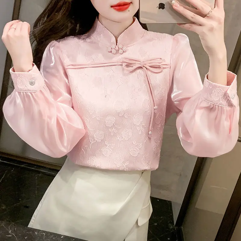 Chemise Chic en mousseline de soie et Jacquard avec nœud papillon, nouvelle collection printemps