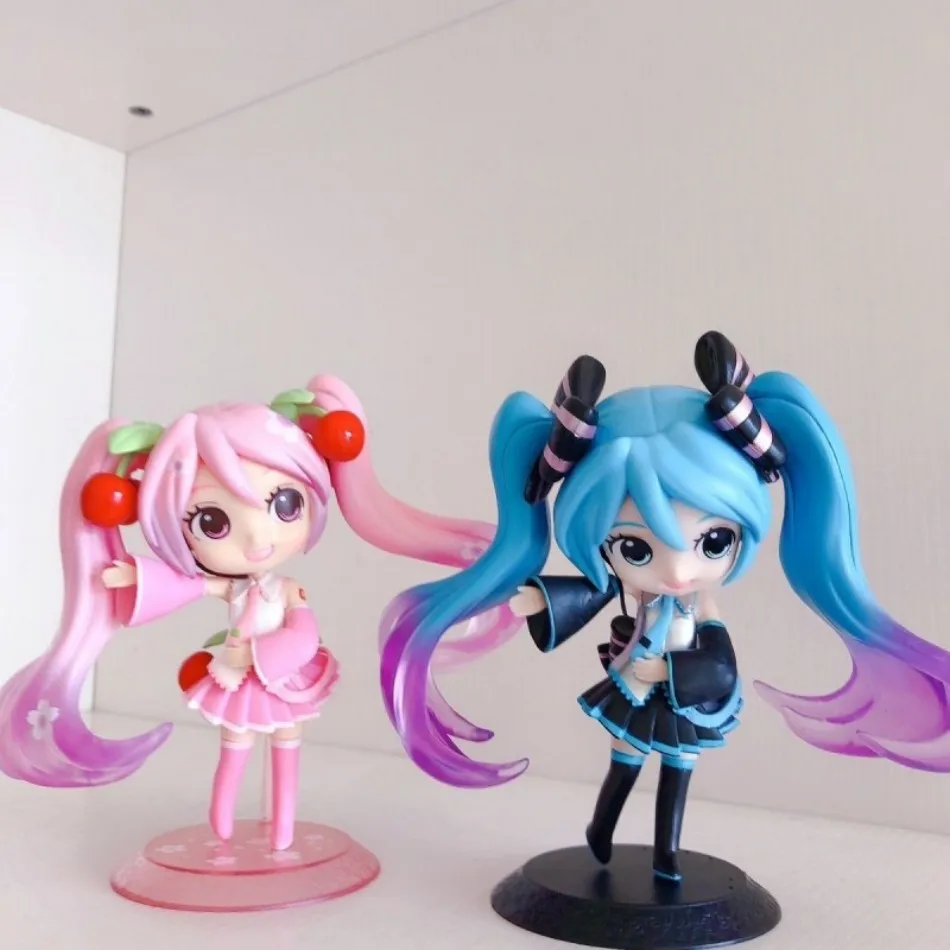 NEW Anime Hatsune Miku Figure Mini Character Ornaments Kawai Pink Green Hatsune Home desk Decoration Adult Toy kid Birthday Gift
