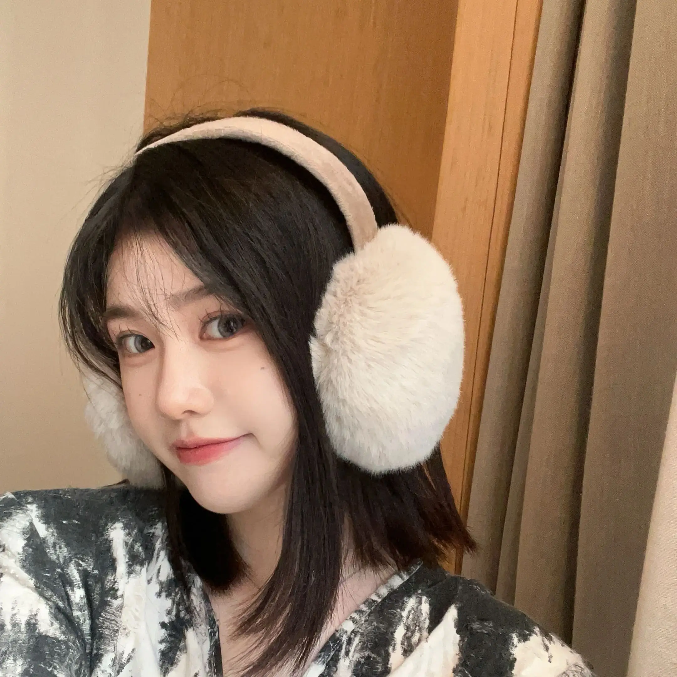 Anjj Light Brown Earmuffs 2024 Hot Sale High-End Soft Plush Imitation Rabbit Fur Ear Muffs Fashion Easy to Match Accessories