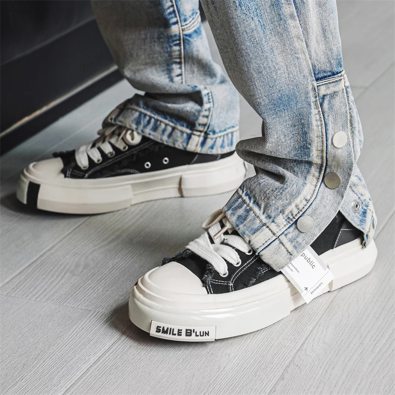 

Модные дышащие низкие кеды из канваса на вулканизированной подошве 2026. Мужские кеды на шнуровке для спорта и отдыха. Zapatos De Hombre.