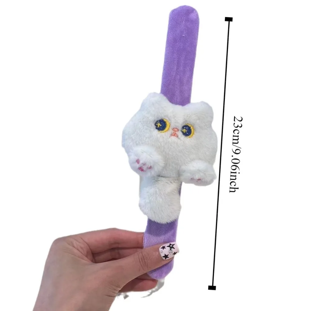 Chat chat claque Bracelet série Simulation poignet Style peluche poupée claque Bracelet doux mignon poupée Capybara peluche poignet bande décor à la maison