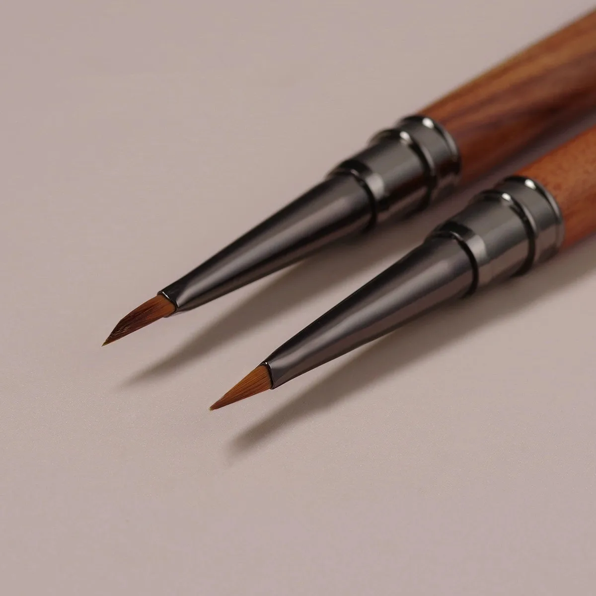 1pc redondo punho de madeira triangular pétala escova de unhas acrílico forro escova listras grade flor pintura desenho penmanicure ferramenta