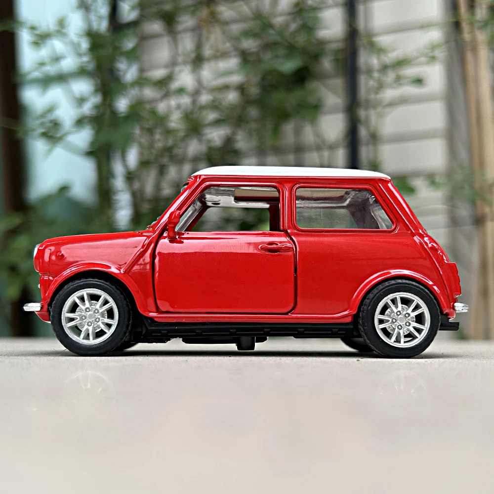 1:36 Alloy Vintage Diecast Car Model FIAT MINI Classic Pull Back Car Model Miniature Vehicle Replica For Collection Gift