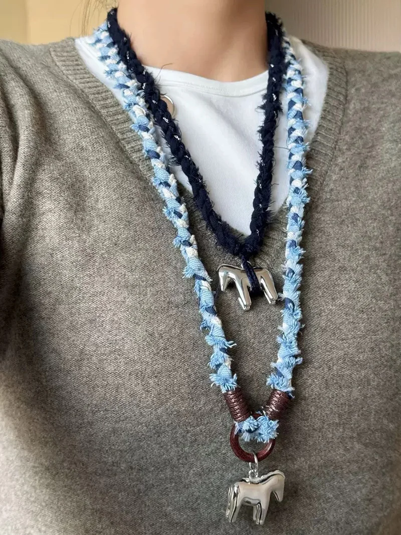 Collares con colgante de poni de caballo para mujer, collares largos trenzados de cuerda, suéter, joyería de invierno, nuevo en 2025