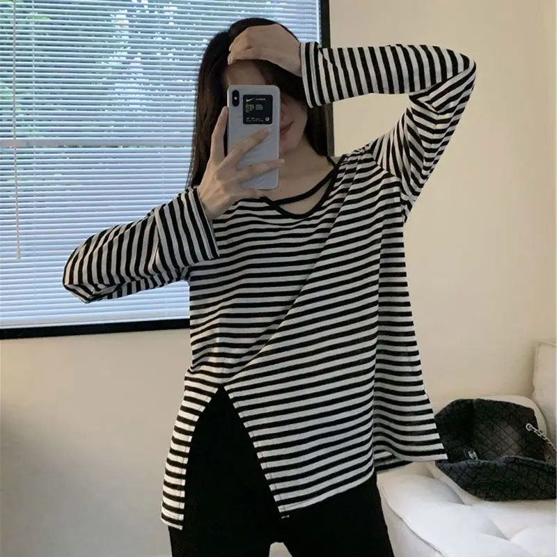 Classic Striped Slit T-shirt for Women's Spring Autumn Instagram Loose Fit Slimming Versatile Fashion Long Sleeve Base Shirt Top