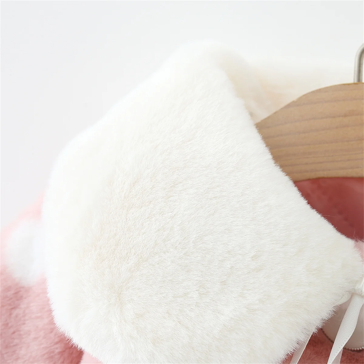 سترة شتوية للفتيات الصغيرات بلون سادة وياقة واسعة وأكمام طويلة معطف فرو مناسب للفتيات ملابس ثلج مطبوعة بنقط بولكا #4