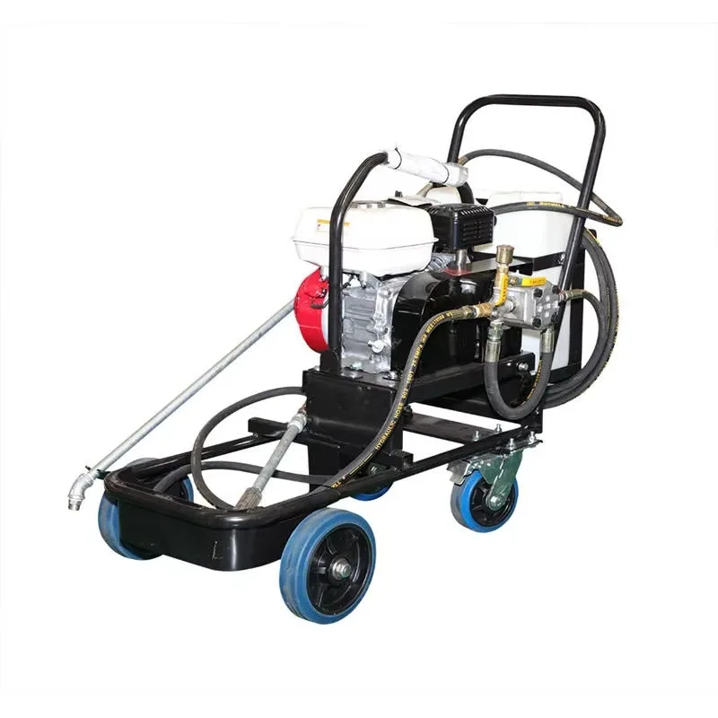 Penyemprot Aspal Portabel Kecil Penyebar Bitumen Baru Untuk Konstruksi Jalan Dengan Komponen Inti Motor Pompa Mesin