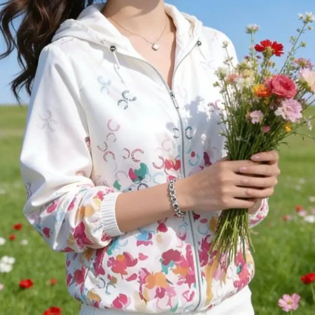 Summer thin 2026 new small fashion temperament casual high-end white printing sunscreen clothes jacket women