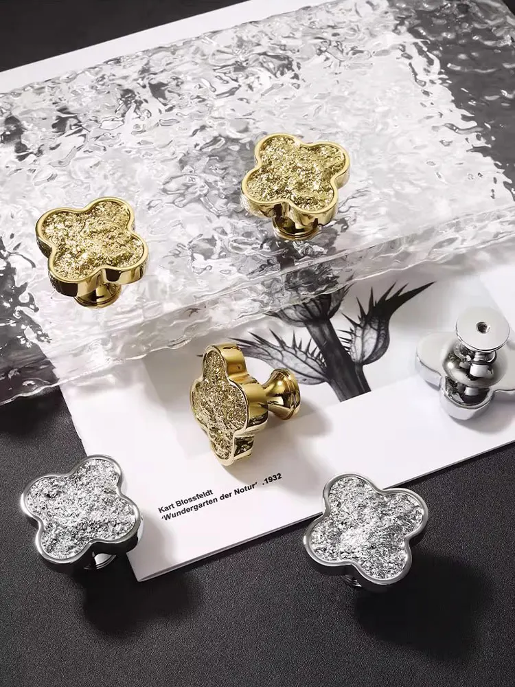 Clover Brass Cabinet Handles Single Hole Chrome/Gold Dresser Knobs Decor Wardrobe Pulls Light Luxury Creative Furniture Handles
