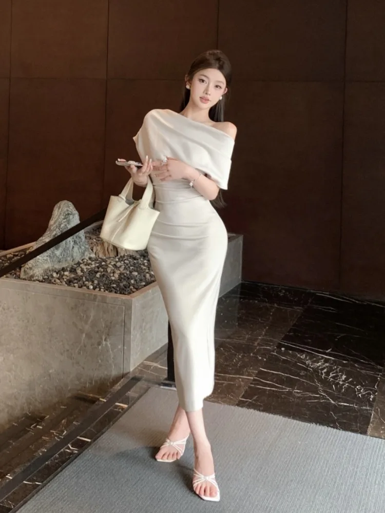 Robes femmes filles automne Satin incrusté lambrissé ourlet plissé Banquet blanc Style de déplacement formel élégant Socialite héritière