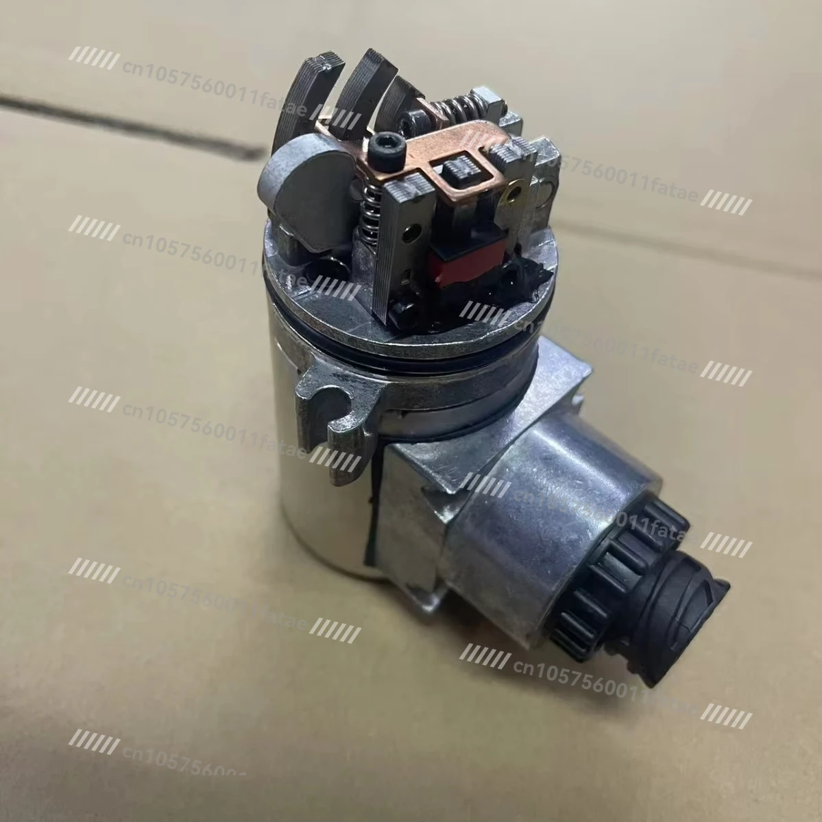 

04236793 914 Engine Electronic Fuel Injection Pump Solenoid Valve 04236793 for Deutz 914 Engine Actuators