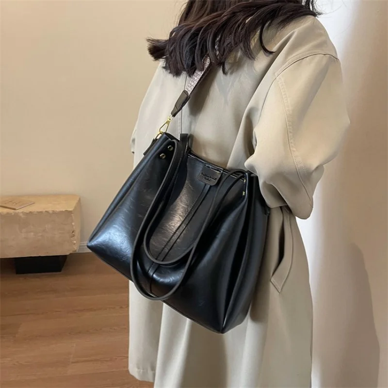 

Luxury Leather Popular Women Handbag High End Classic Elegant Vintage Casual Simple Paris Designer Ladies Tote Bag