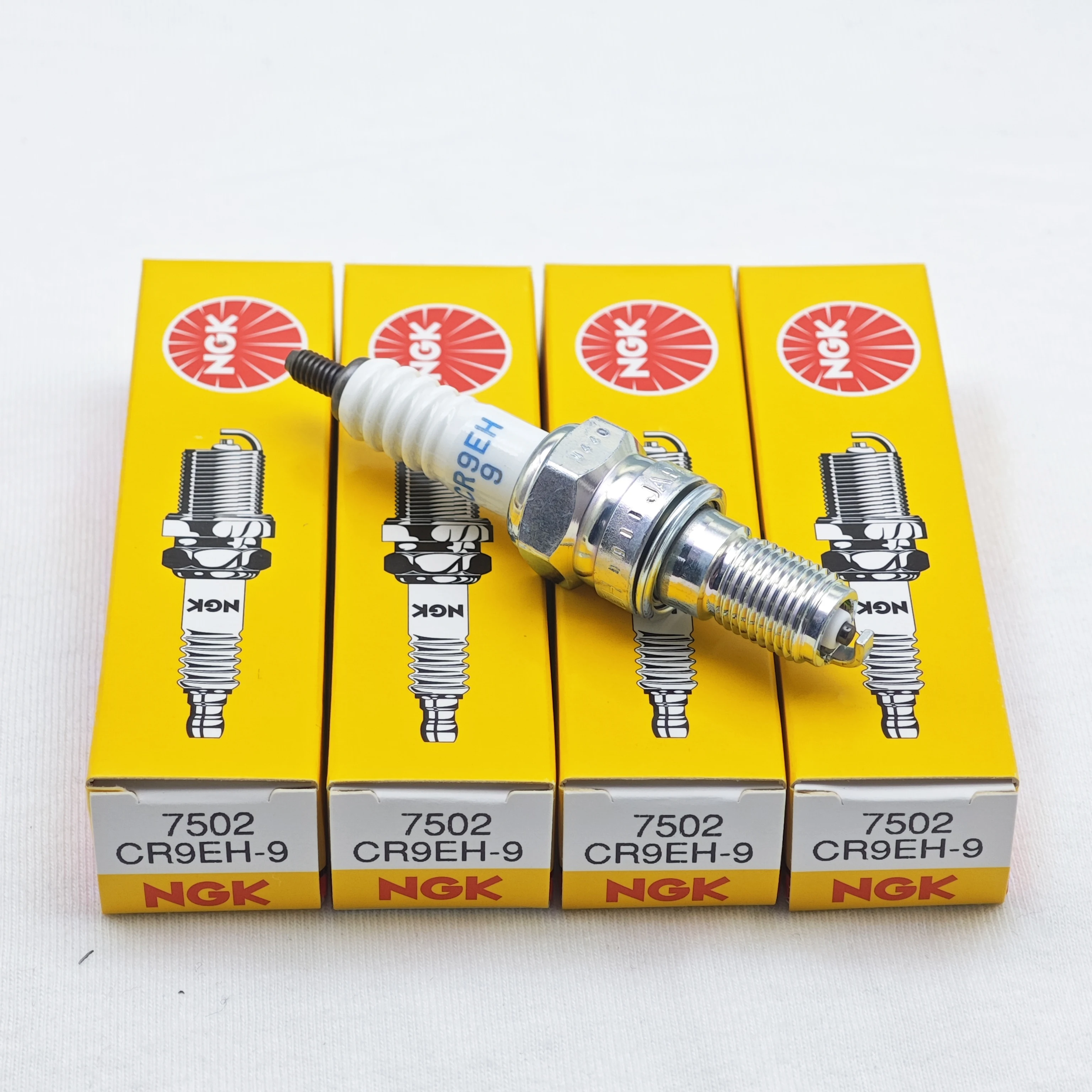 Piezas de bujía NGK 7502, para HONDA CB600F, CB650F, CBR600F, CR9EH-9, CBR650F, CRF150R, NHX110 ELITE, NX250 (20-04), 4 F-F4