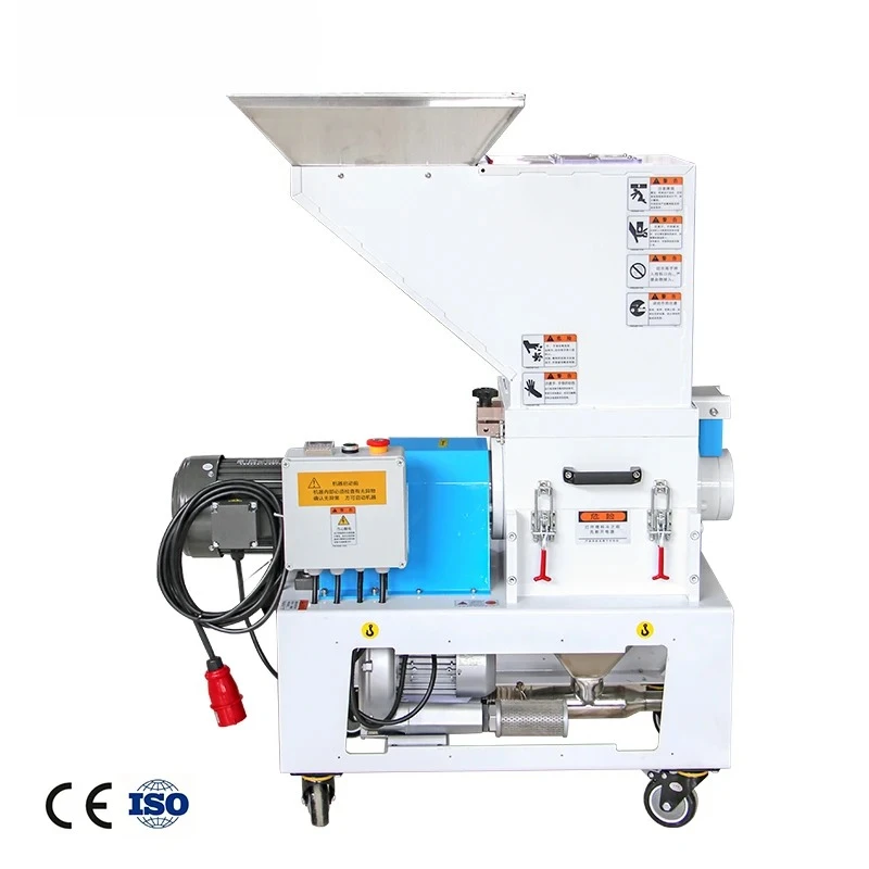

Slow Speed Machine Side Crusher Next To Molding Machine For Crushing And Recycling