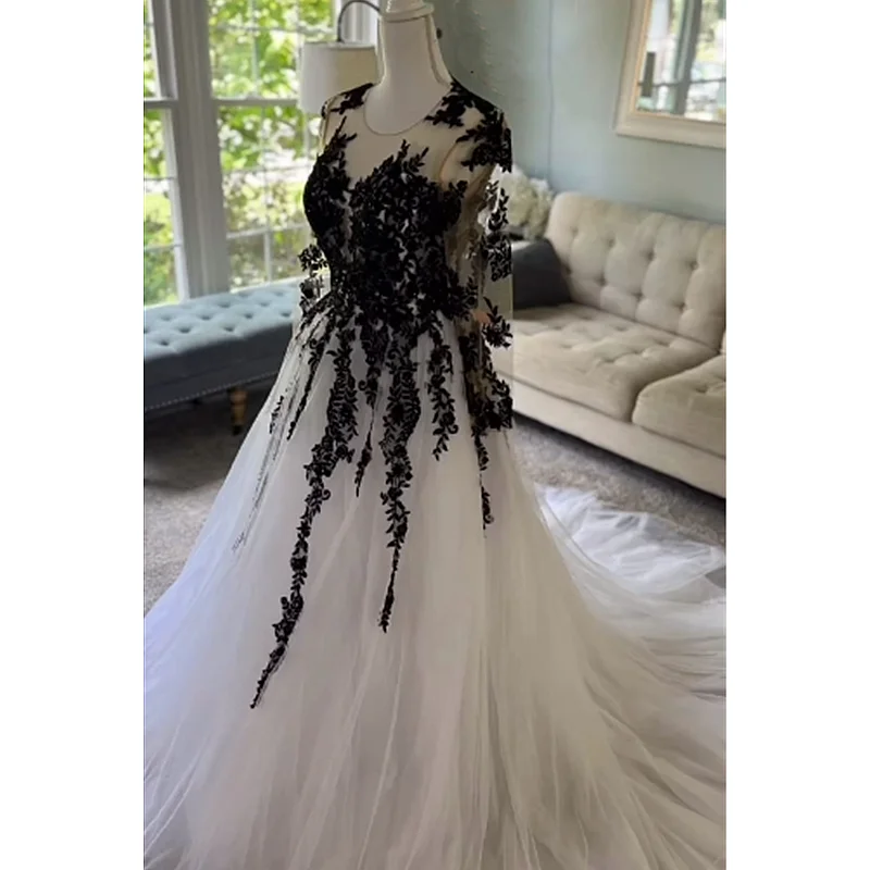 

Black And White Wedding Dress Long Sleeves Lace Appliques Tulle A-Line Country Gothic Bridal Gown Illusion O-Neck Customized