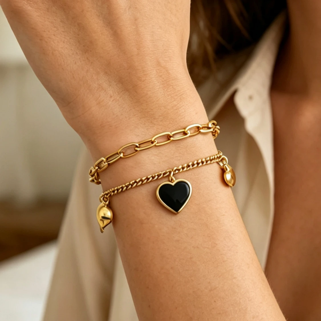 Edelstahl-Armband mit Drehmuster für Damen, Trendiges 18K Vergoldetes Handgelenk-Schmuckstück, Wasserdicht, Geschenk für Partys – Detail 6