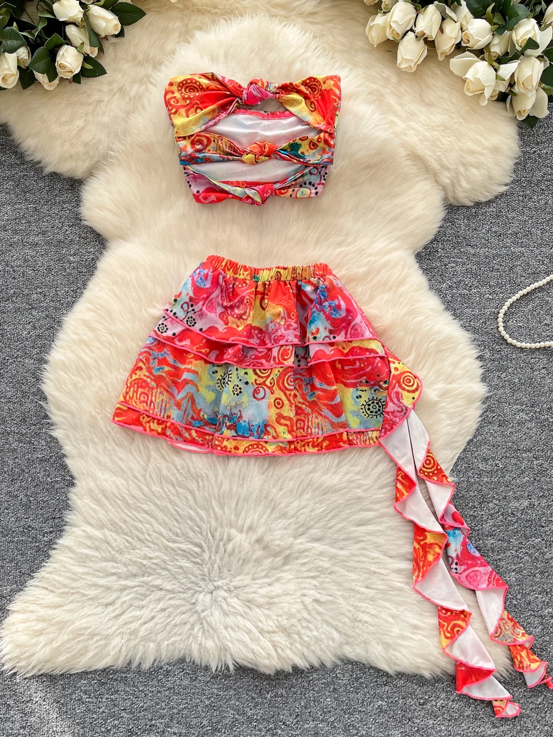 

Pure Desire Women's Summer Outfit Hollow out Svel Tube Top + High Waist Skirt Holiday Sle Faion Set